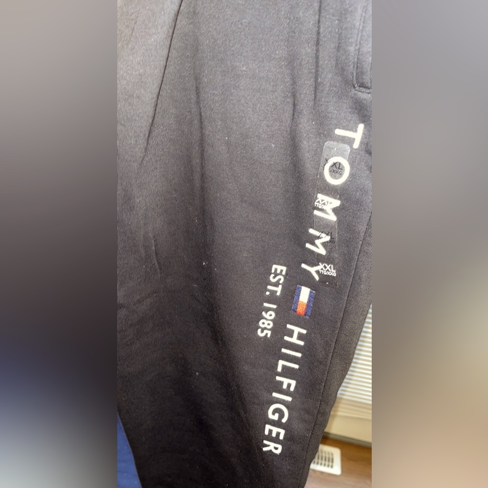 XXL Tommy Hilfiger sweatpant joggers they are brand new tried on once for size.